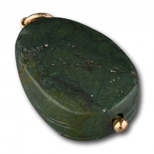 Antiquités - Ancient green jasper scarab, Egypt Middle Kingdom, ca. 1981–1640 B.C.