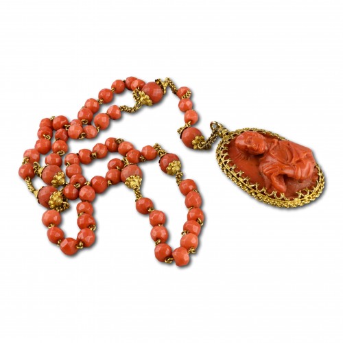 Coral and gold rosary first quarter of the 17th century - 