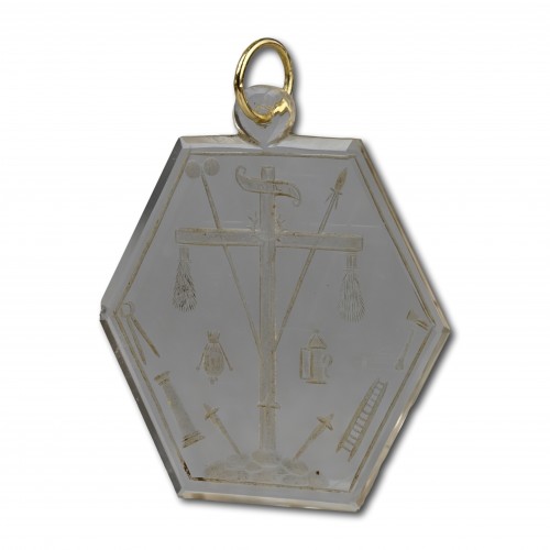 Art sacré, objets religieux  - Grand pendentif en cristal de roche gravé, Italie fin du XVIIe siècle.