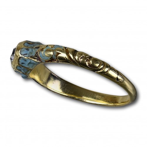 Blue enamelled gold and diamond ring - 