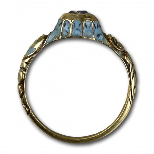 Antiquités - Blue enamelled gold and diamond ring