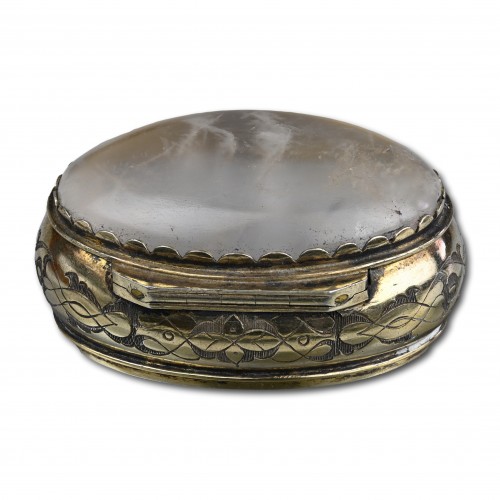 Engraved silver gilt and rock crystal box - 