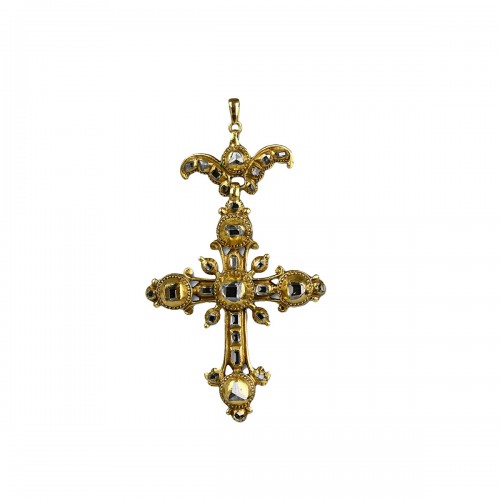 Pendentif en forme de croix en diamant taillé en table