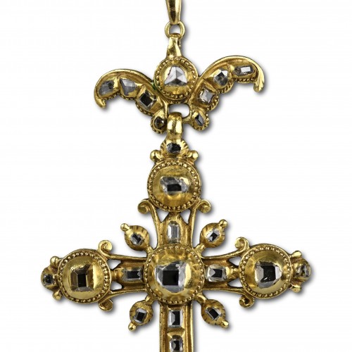 Bijouterie, Joaillerie  - Pendentif en forme de croix en diamant taillé en table