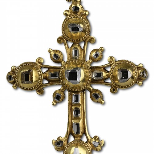 Table cut diamond cross pendant - 