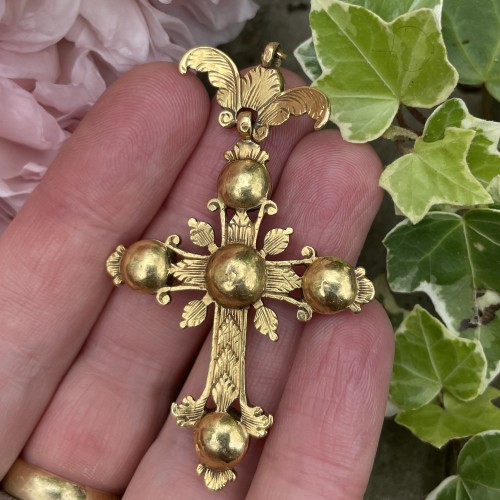 Antiquités - Table cut diamond cross pendant