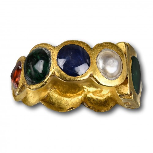 BC to 10th century - Gold, pearl, garnet, emerald and sapphire ring