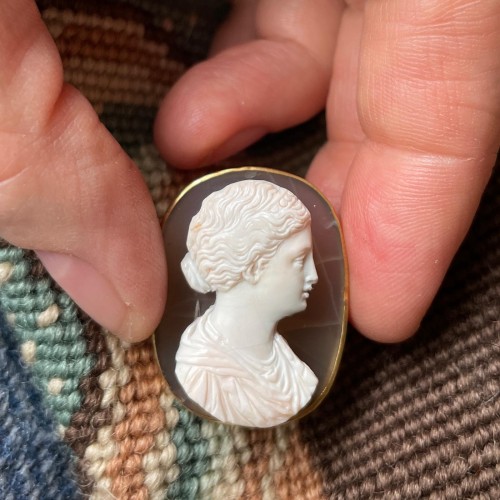  - Renaissance sardonyx cameo of a beautiful young woman. Italian, 16th centur