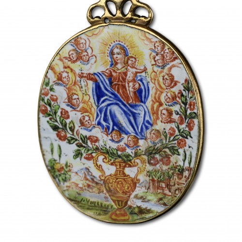 17th century - Gold and enamel pendant with the Virgin and Saints