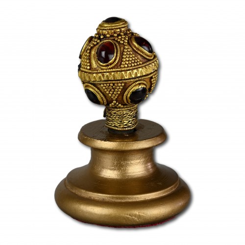 BC to 10th century - Merovingian gold and garnet finial, 7th century AD