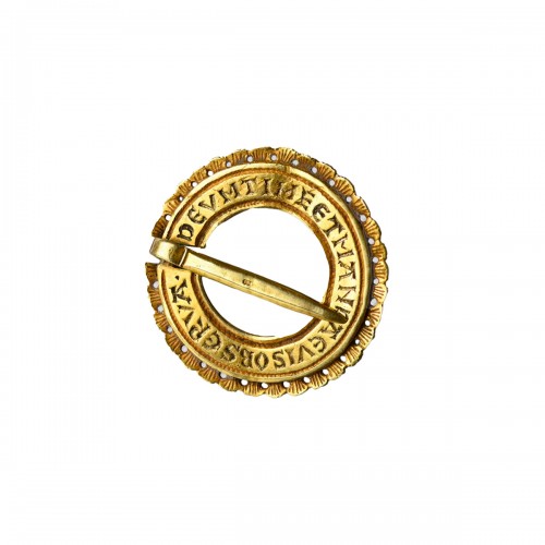 Medieval gold ring brooch