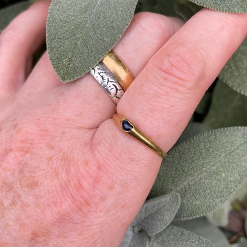 Antique Jewellery  - Medieval gold sapphire stirrup ring