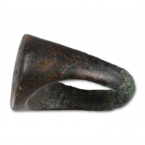 Ancient Art  - Egyptian bronze stirrup ring, New Kingdom Reign of Akhenaten, 1353-1335 BC