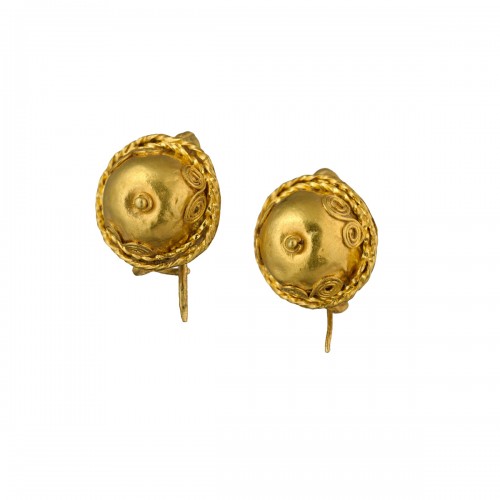 Pair of Ancient Roman gold earrings Circa 1st - 3rd century AD.