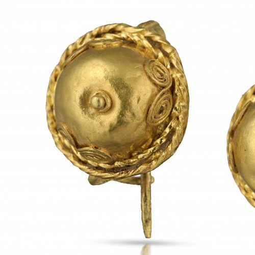 Antique Jewellery  - Pair of Ancient Roman gold earrings Circa 1st - 3rd century AD.