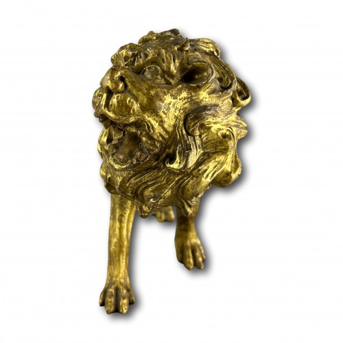 Objet de décoration  - Lion baroque en bois doré, Italie milieu du XVIIIe siècle