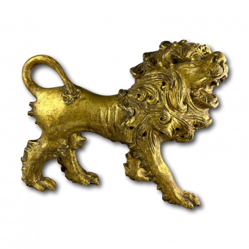 Antiquités - Lion baroque en bois doré, Italie milieu du XVIIIe siècle