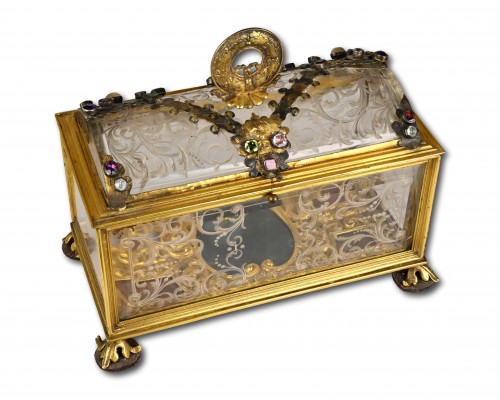 Antiquités - Coffret en cristal de roche et bronze doré attribué à l'atelier de Giovanni Battista Metellino.