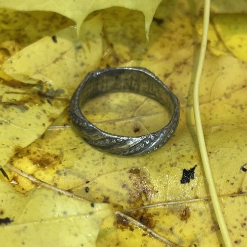 Bague iconographique en argent doré avec des saintes femmes,  Angleterre XVe siècle. - Matthew Holder