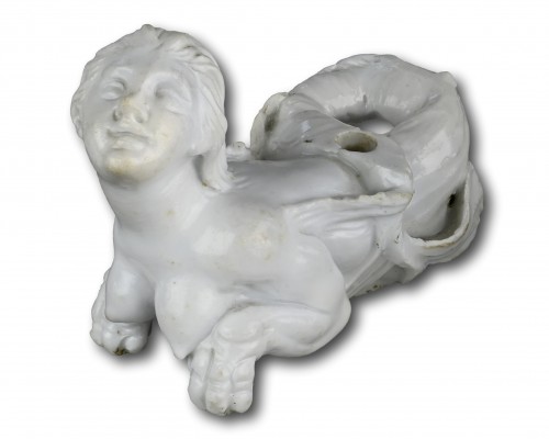 Supports de meubles en porcelaine représentant des nymphes aquatiques - Céramiques, Porcelaines Style 