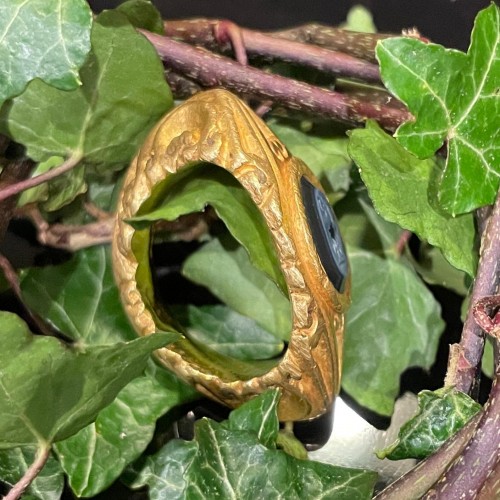 Bague en or massif avec une intaille d'un aigle impérial IIIe siècle après JC - 