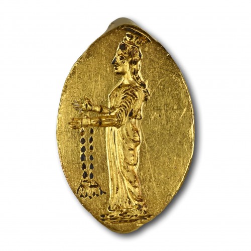  - Gold ring with a priestess, 5th - 4th century BC