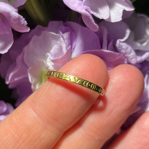  - Medieval gold ring  &quot;amie en vvs es ma vie ave m&quot;, 13th century