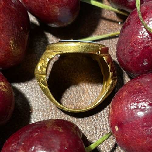 Antiquités - Important Migration period ring with garnets. Eastern Europe, 4th-5th centu