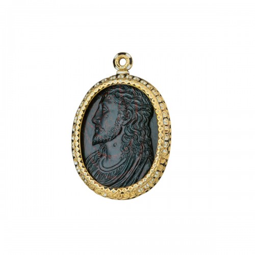 Pendentif Renaissance en or et émail avec un camée du Christ et de la Vierge