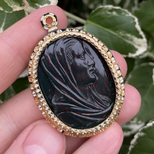 Antiquités - Renaissance gold and enamel pendant with a cameo of Christ and the Virgin