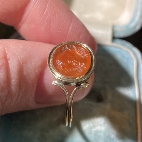 Antiquités - Late 19th century Gold ring with an Ancient Roman carnelian marriage gem