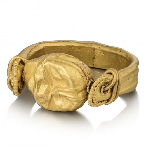 Ancient gold scarab ring with a heron - Antique Jewellery Style 