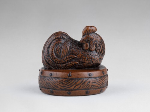 Netsuke by Tametaka. A wood model depicting a rooster - Asian Works of Art Style 