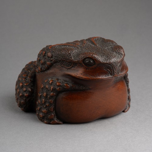 Asian Works of Art  - A Good And Strong Wood Model Of A Toad Squatting -Okimono, Japan Edo