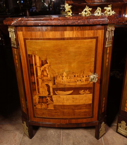 Furniture  - Pair of corner cabinets with architectural scenes, stamped Caumont