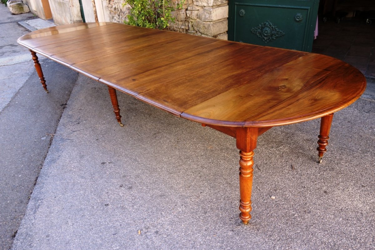  Table  Louis Philippe en noyer massif XIXe si cle N 50425