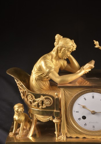 La lecture, pendule de cheminée en bronze doré, ca. 180 - Horlogerie Style Empire