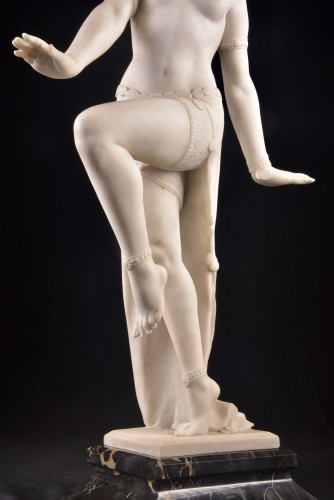 Art Déco - large  Dancer In Carrara Marble, Art Deco, - Alberto Saccardi (1883-1956)