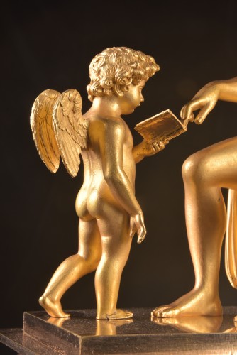 Antiquités - Cupidon et Venus,, pendule de cheminée Empire en bronze doré