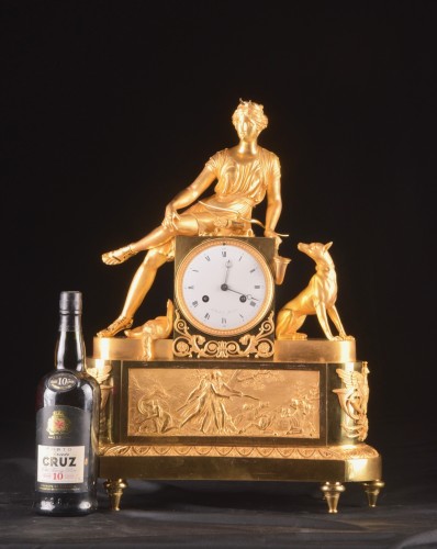 Antiquités - French Empire pendule, with Diana, signed Le Roy (1765-1839)