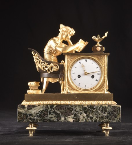 La Lectura, A French Empire Mantel Clock In Gilded Bronze, Ca. 1800 - Horology Style Empire