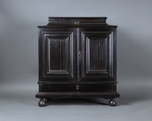 Louis XIII - A 17th century Antwerp ebony cabinet with painted panels