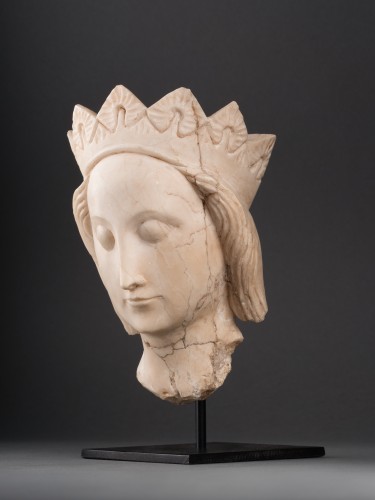 A 15th century Nottingham alabaster head of a Virgin - 