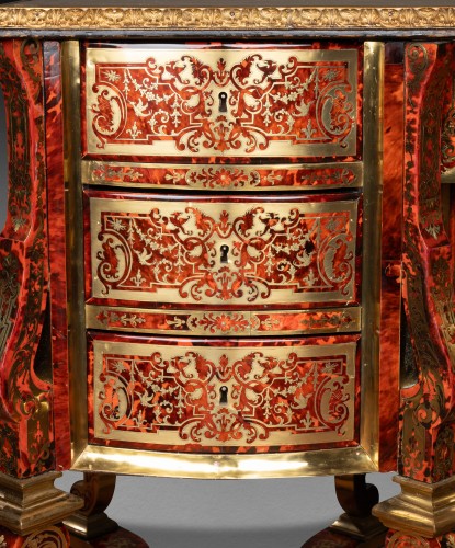 Louis XIV - A Louis XIV tortoiseshell and brass Boulle marquetry bureau Mazarin