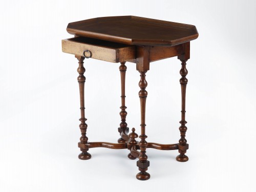 Table cuvette en noyer Louis XIII - Mobilier Style Louis XIII