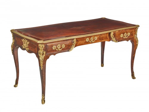 Bureau plat galbé Louis XV