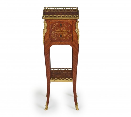 Très petite table marquetée Louis XV attribuée à Wolff - Galerie Damidot