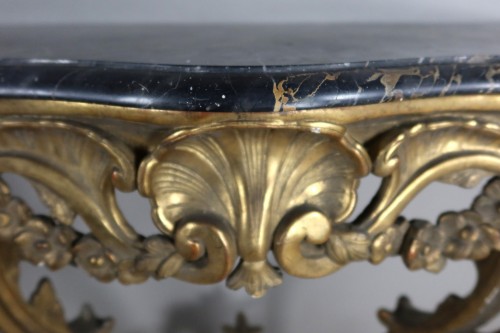 XVIIIe siècle - Console Louis XV en bois doré XVIIIe siècle