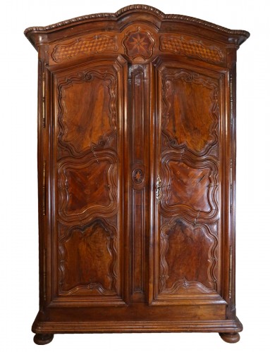 Armoire lyonnaise du XVIIIe siècle