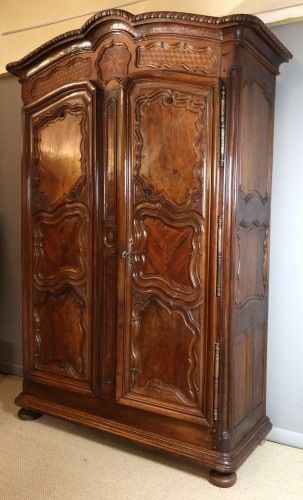 Armoire lyonnaise du XVIIIe siècle - Mobilier Style Louis XIV